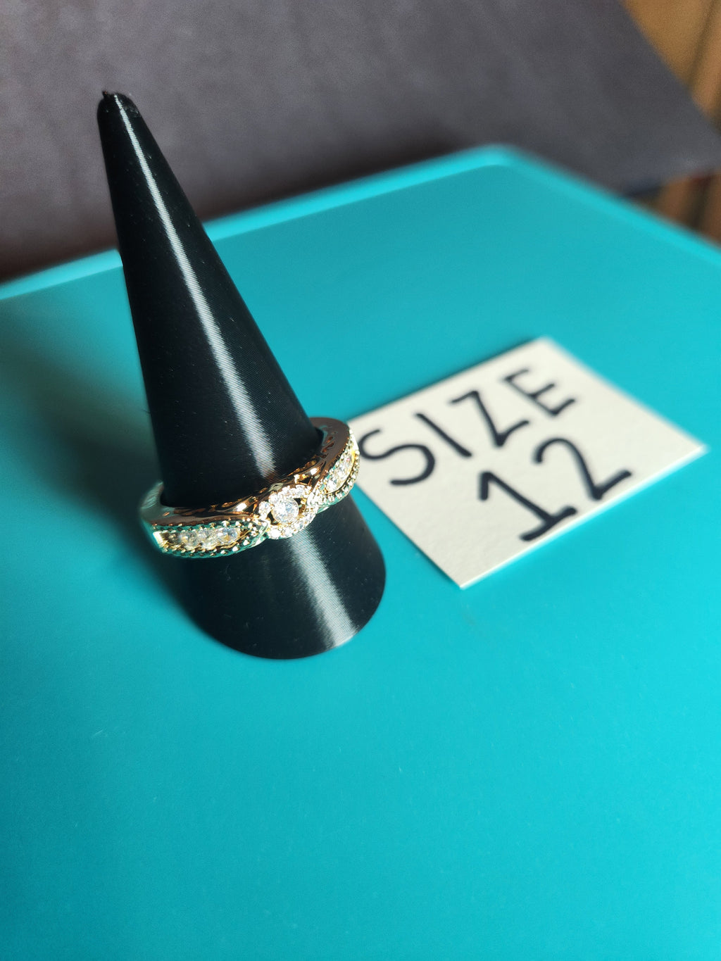 Gold-Tone Stainless Steel Vintage Infinity Band – Size 12