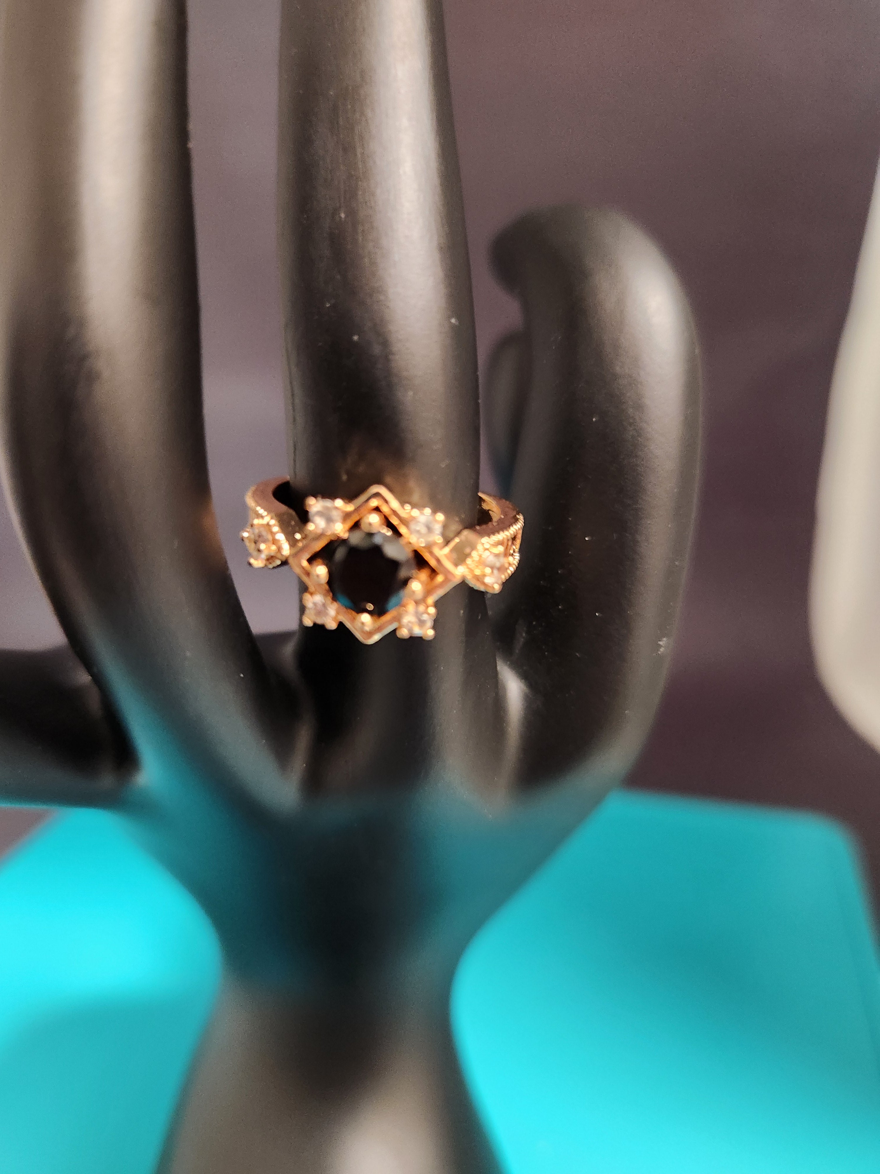 Intricate geometric onyx, adjustable size