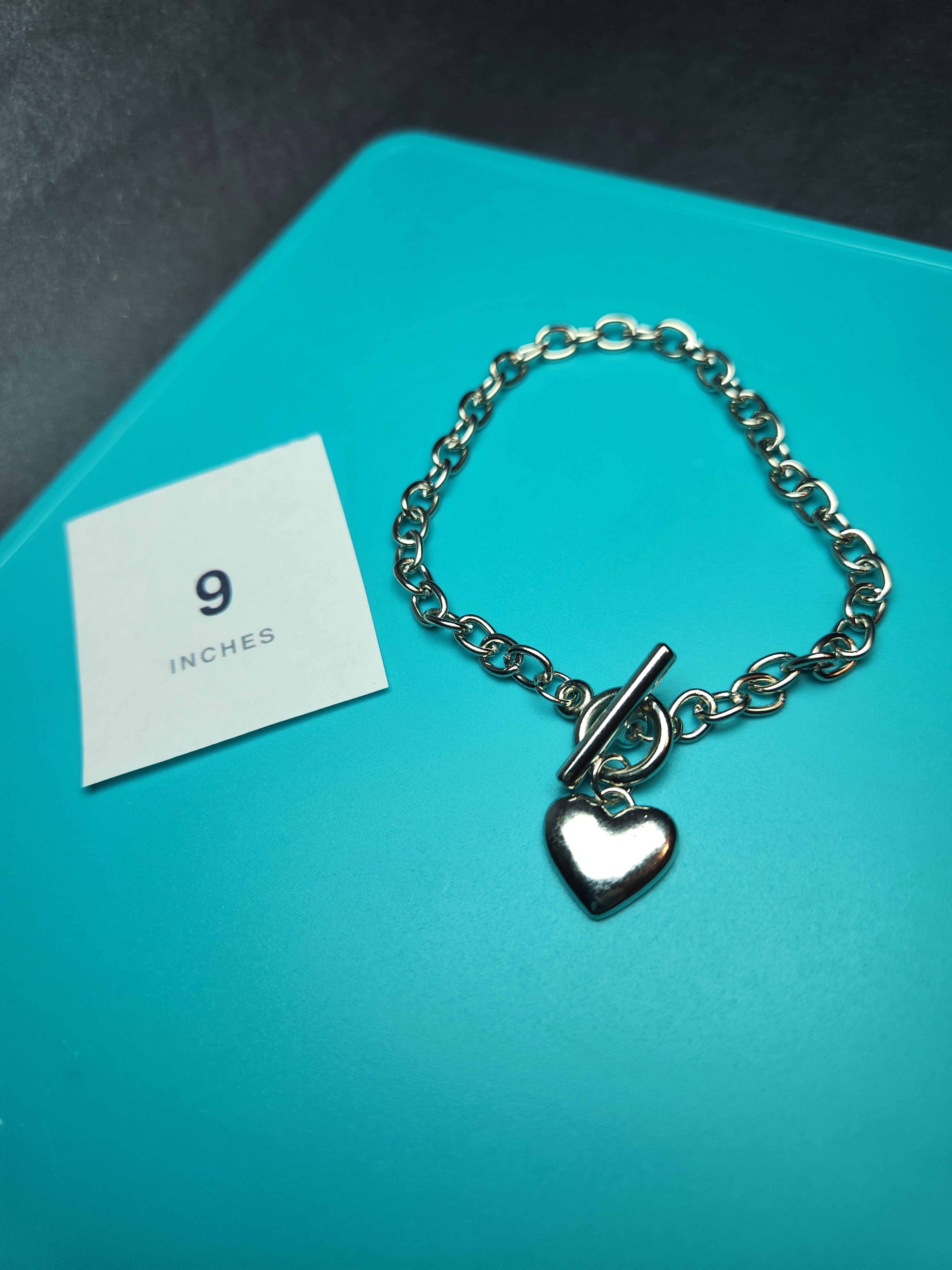 Classic Toggle Heart Chain Bracelet (9")