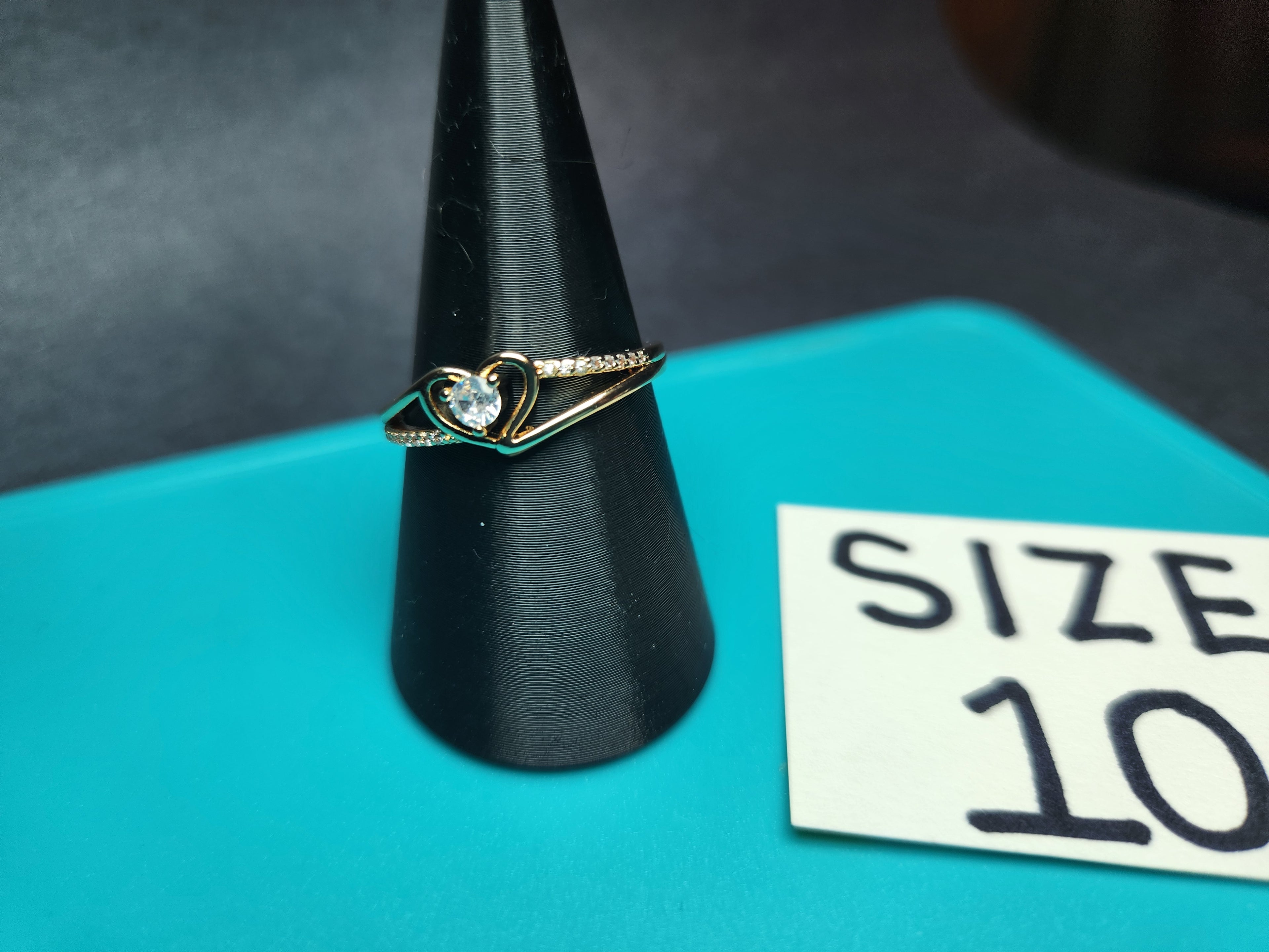 Sweetheart Sparkling Promise Ring – Size 10