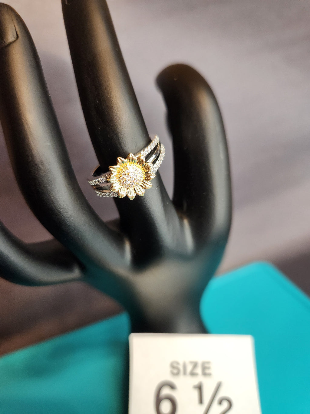 Sunflower, Size 6.5, Stainless Steel