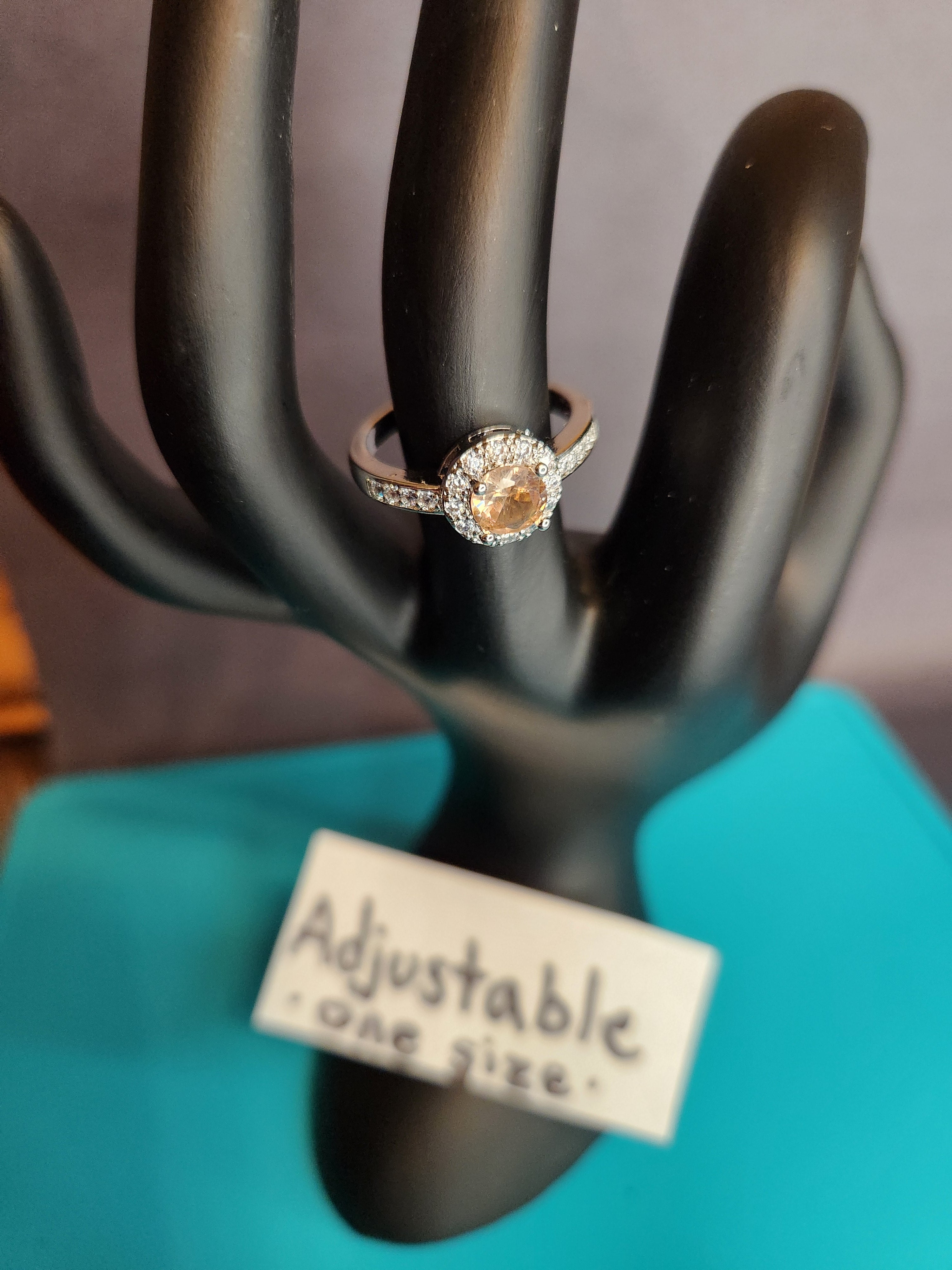 Warm champagne solitaire, adjustable size