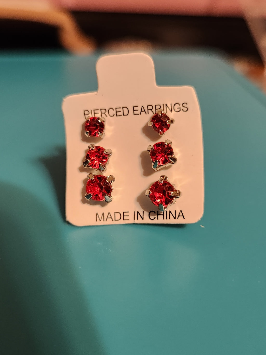 Versatile 3-pair multi-size stud earring set! ▫️◾️🔲