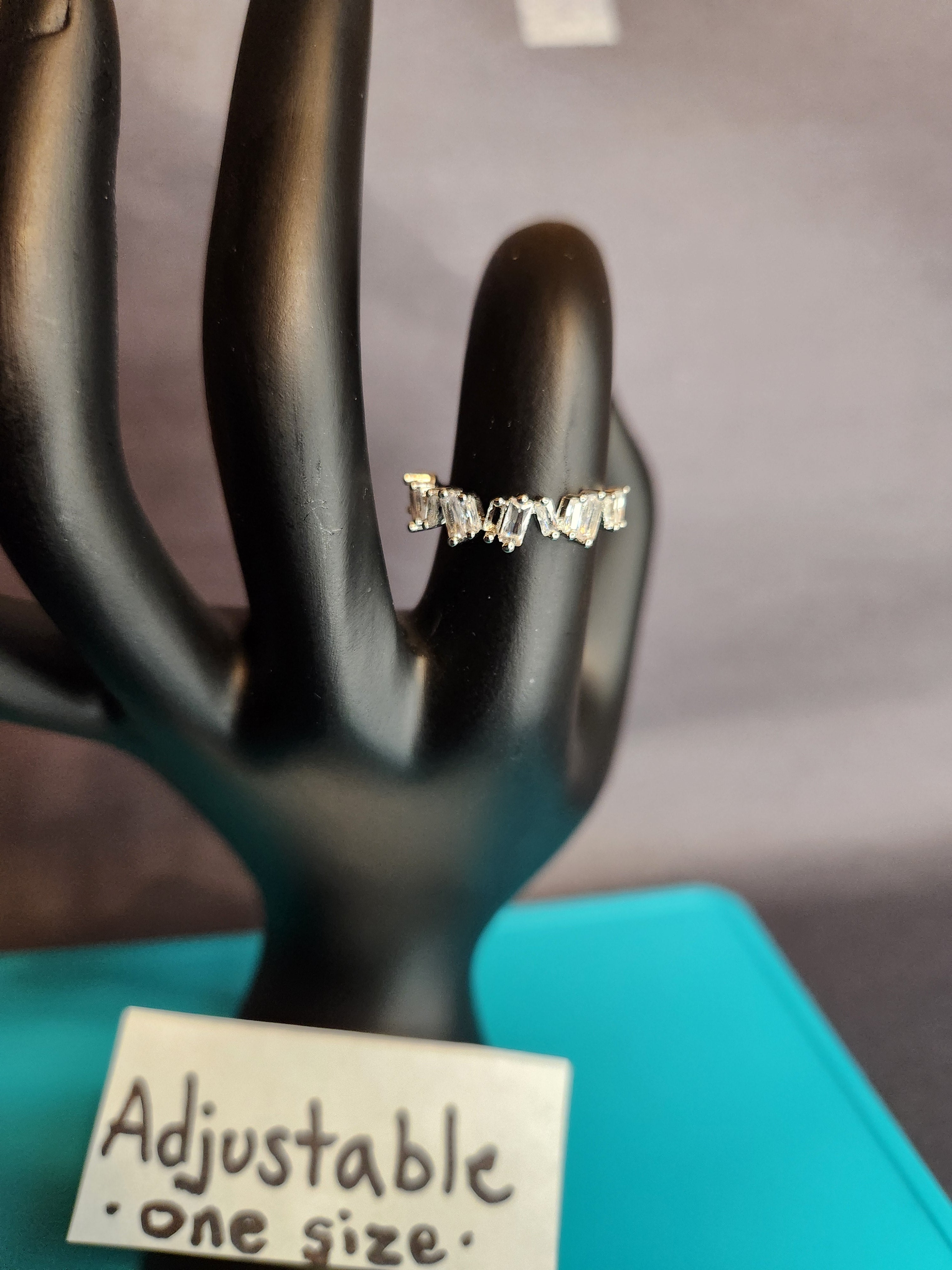 Modern jagged baguette, adjustable size