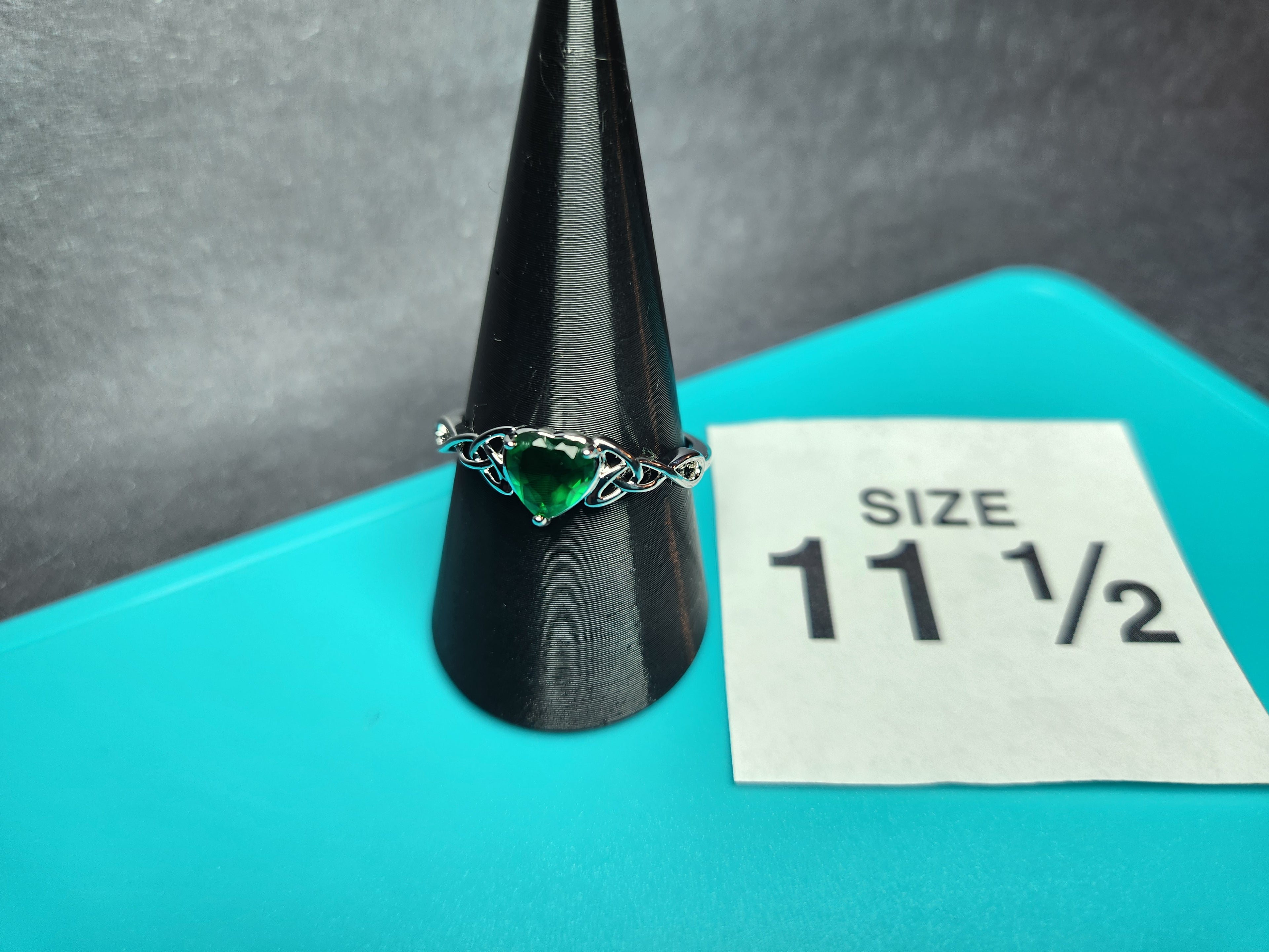 Silver Celtic Emerald Green Heart Crystal Ring Size 11 1/2 Stainless Steel Ring